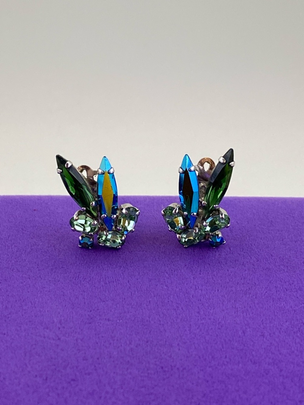 💛 Vintage Sherman Green and Blue Crystal Clip-On Earrings | Designer Luxury Glam